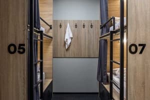 Хостел Kyiv hostel & hotel . Место в мужском 12-местном номере B (верхний) 2